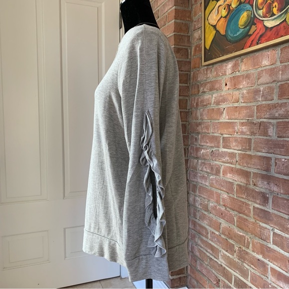 🏷️ Karlie Heathered Gray Ruffled Open Sleeve Top L - Picture 4 of 8